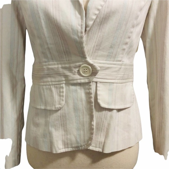 Pinstriped ,1 button, donutz, inc blazer. Jr's 7 - Picture 3 of 7